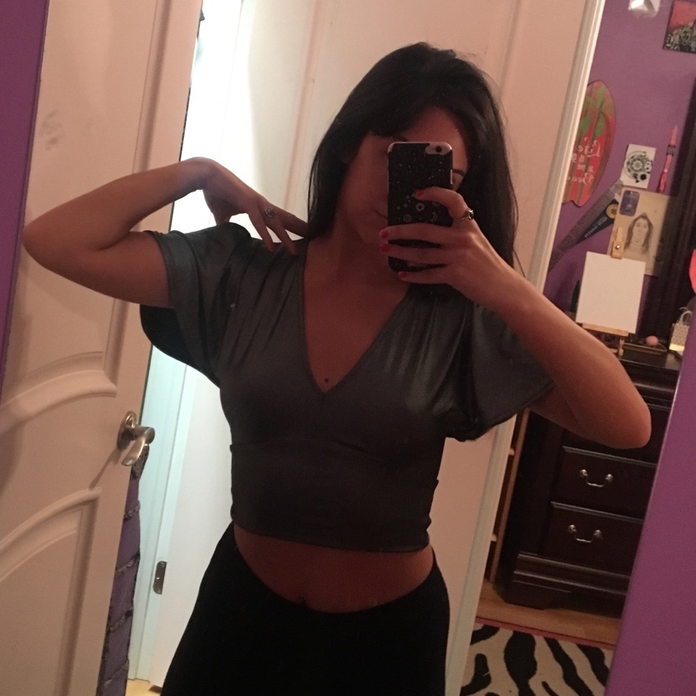 Metallic Crop Top - Picture 2 of 3